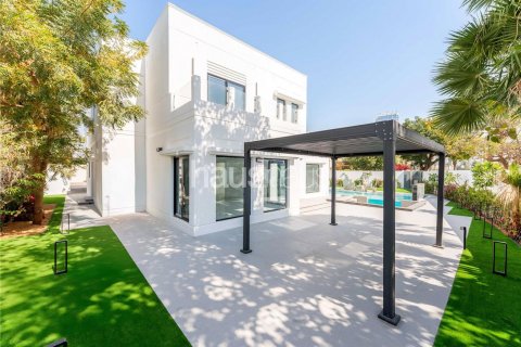 Villa in Meadows, Dubai, UAE 6 bedrooms, 457 sq.m. № 625228 - photo 4