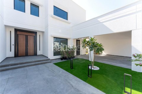 Villa in Meadows, Dubai, UAE 6 bedrooms, 457 sq.m. № 625228 - photo 28