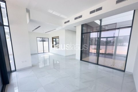 Villa in Al Furjan, Dubai, UAE 4 bedrooms, 331 sq.m. № 625229 - photo 2