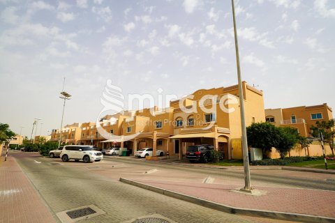 Rumah bandar di Al Reef, Abu Dhabi, UAE 3 bilik tidur, 174.1 meter persegi № 574592 - foto 1