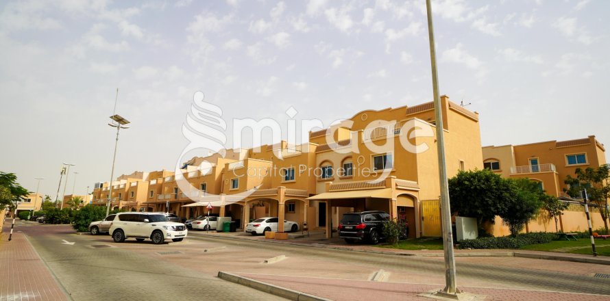 Rumah bandar di Al Reef, Abu Dhabi, UAE 3 bilik tidur, 174.1 meter persegi № 574592