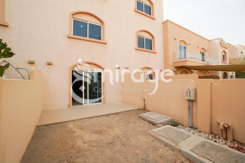 Rumah bandar di Al Reef, Abu Dhabi, UAE 3 bilik tidur, 174.1 meter persegi № 574592 - foto 2