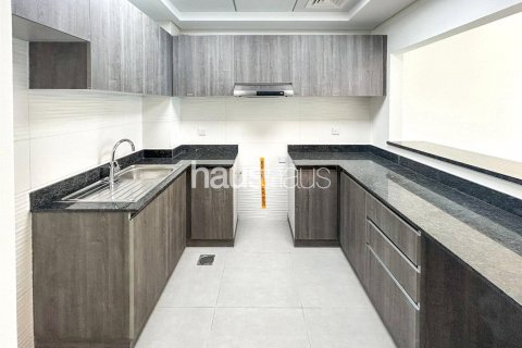 Apartmen di Dubai Science Park, UAE 1 bilik tidur, 79 meter persegi № 625963 - foto 4
