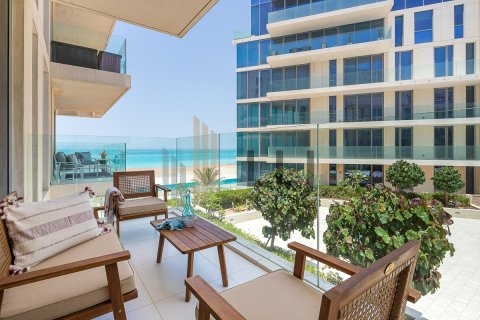 Apartament në Saadiyat Island, Abu Dhabi, Emiratet e Bashkuara Arabe 2 dhoma gjumi, 200 m2. № 605492 - Foto 4