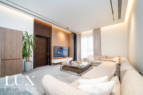 Vila v Nadd Al Sheba, Dubai, SAE 4 ložnice, 465 m² Č.: 627608 - fotografie 15