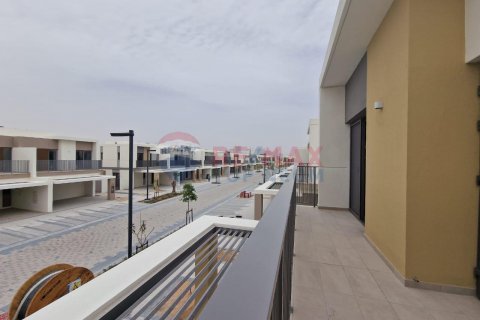Villa in Tilal Al Ghaf, Dubai, UAE 4 bedrooms, 203.1 sq.m. № 596414 - photo 1