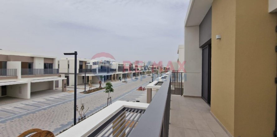 Villa in Tilal Al Ghaf, Dubai, UAE 4 bedrooms, 203.1 sq.m. № 596414