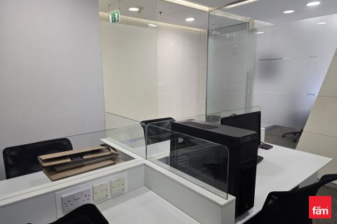 Oficiu de închiriat în Business Bay, Dubai, EAU 87.2 mp.  №621993 - poză 2