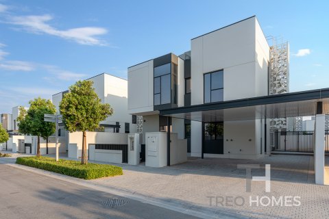 Villa te huur in Al Furjan, Dubai, VAE 4 slaapkamers, 331 vr.m., nr 586592 - foto 1