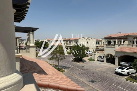Таунхаус Al Salam Street, Абу-Даби, БАӘ-да 3 жатын бөлмелер, 210 м² № 604899 - фото 1