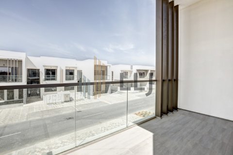 Townhouse on the Yas Island, Abu Dhabi, UAE 3 bedrooms, 330 sq.m. № 624138 - photo 1