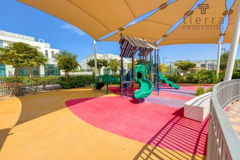 Vilë në Al Furjan, Dubai, Emiratet e Bashkuara Arabe 3 dhoma gjumi, 255 m2. № 574864 - Foto 16