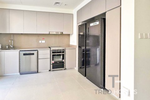 Villa in Dubai South (Dubai World Central), UAE 3 bedrooms, 185 sq.m. № 590291 - photo 18