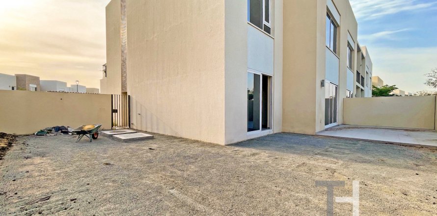Apartament në Dubai, Emiratet e Bashkuara Arabe 3 dhoma gjumi, 235 m2. № 590292