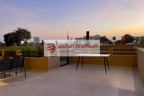 דירה להשכרה ב Umm Suqeim, Dubai, איחוד האמירויות  1 חדר שינה, 119.4 מ"ר, מספר 623960 - תמונה 2