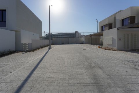 Townhouse on the Yas Island, Abu Dhabi, UAE 3 bedrooms, 162 sq.m. № 594340 - photo 11