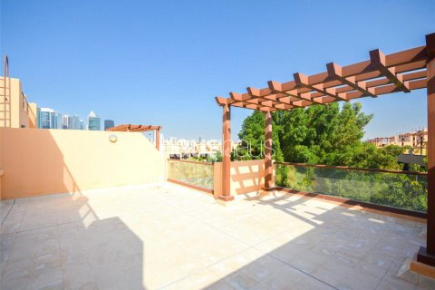 Shtëpi në qytet në Jumeirah Islands, Dubai, Emiratet e Bashkuara Arabe 4 dhoma gjumi, 312 m2. № 626250 - Foto 14