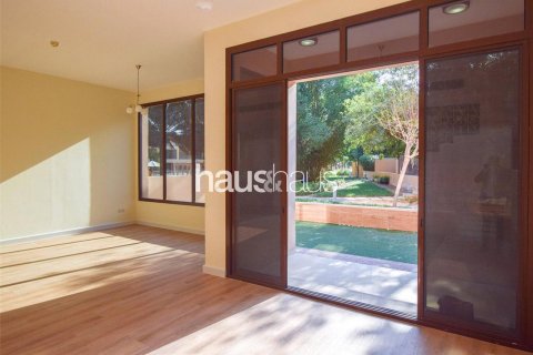 Shtëpi në qytet në Jumeirah Islands, Dubai, Emiratet e Bashkuara Arabe 4 dhoma gjumi, 312 m2. № 626250 - Foto 8