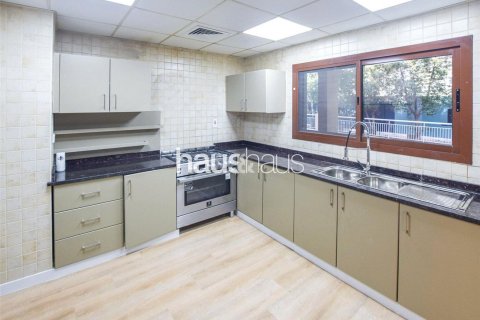 Shtëpi në qytet në Jumeirah Islands, Dubai, Emiratet e Bashkuara Arabe 4 dhoma gjumi, 312 m2. № 626250 - Foto 10