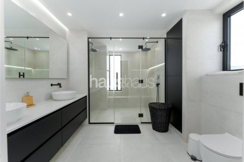 Villa in Jumeirah Islands, Dubai, UAE 4 bedrooms, 466 sq.m. № 626251 - photo 19