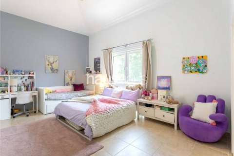 Vilë në Dubai Investment Park, Emiratet e Bashkuara Arabe 6 dhoma gjumi, 673 m2. № 625284 - Foto 12