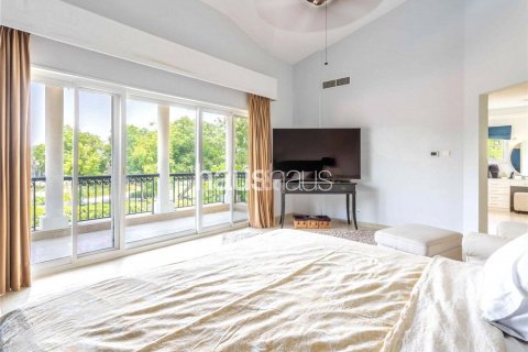 Vilë në Dubai Investment Park, Emiratet e Bashkuara Arabe 6 dhoma gjumi, 673 m2. № 625284 - Foto 11