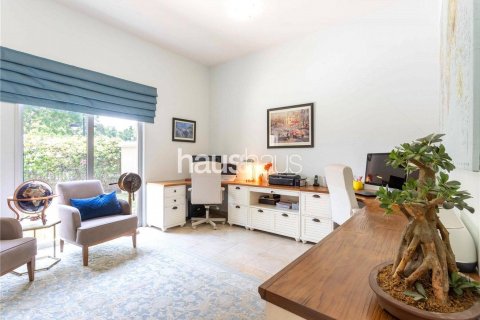 Vilë në Dubai Investment Park, Emiratet e Bashkuara Arabe 6 dhoma gjumi, 673 m2. № 625284 - Foto 15