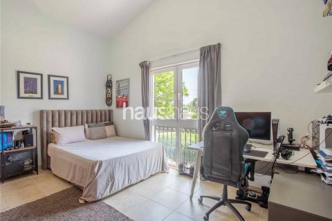 Vilë në Dubai Investment Park, Emiratet e Bashkuara Arabe 6 dhoma gjumi, 673 m2. № 625284 - Foto 13