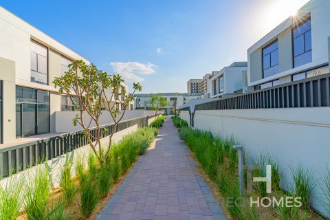 Townhouse sa Al Furjan, Dubai, UAE 3 silid-tulugan, 255 sq.m. № 586647 - larawan 19