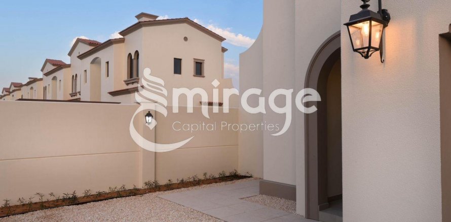 Řadový dům v Khalifa City, Abu Dhabi, SAE 3 ložnice, 253.6 m² Č.: 550237