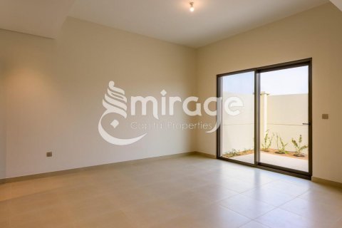 Řadový dům v Khalifa City, Abu Dhabi, SAE 3 ložnice, 253.6 m² Č.: 550237 - fotografie 4