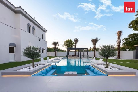 Villa in Dubai, UAE 6 bedrooms, 1331.9 sq.m. № 610525 - photo 1