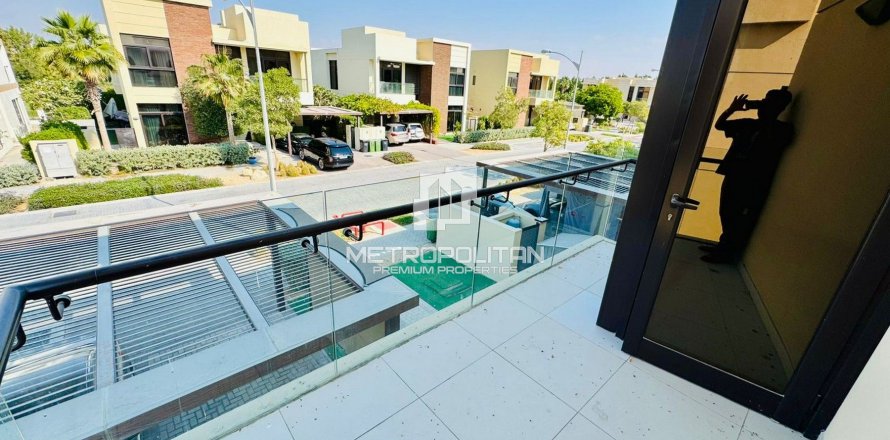 阿联酋 Dubai DAMAC Hills (Akoya by DAMAC) 联排别墅  3 卧, 237 平方米 , 编号 592947