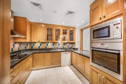 Apartment in Old Town, Dubai, UAE 2 bedrooms, 131 sq.m. № 592995 - photo 3