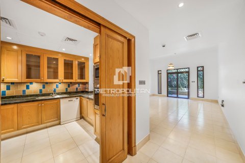 Apartment in Old Town, Dubai, UAE 2 bedrooms, 131 sq.m. № 592995 - photo 2
