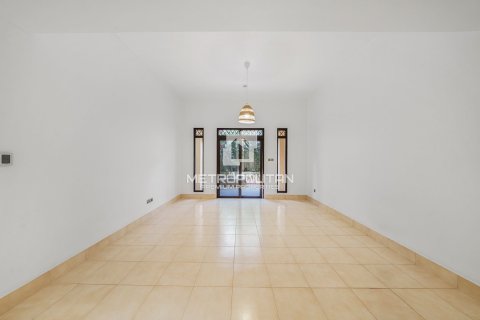 Apartment in Old Town, Dubai, UAE 2 bedrooms, 131 sq.m. № 592995 - photo 6