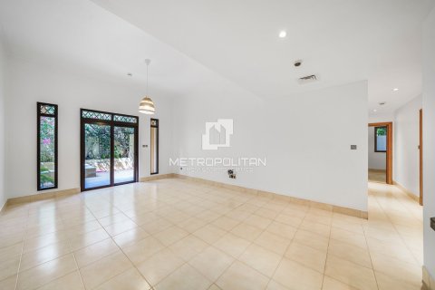Apartment in Old Town, Dubai, UAE 2 bedrooms, 131 sq.m. № 592995 - photo 9