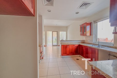 Villa til leie i Arabian Ranches, Dubai, Emiratene 3 soverom, 299 kvm Nr. 586610 - Foto 12