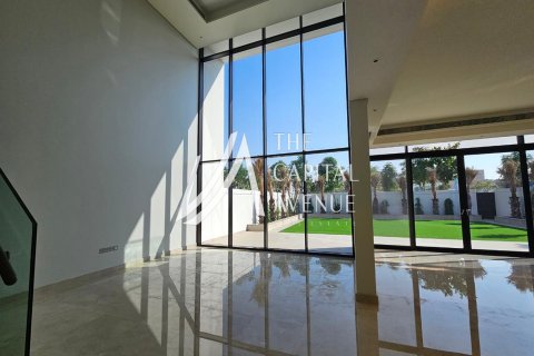 Kaupunkipientalo Saadiyat Island, Abu Dhabi, Arabiemiraatit 4 makuuhuonetta, 836 m2 № 604827 - kuva 5