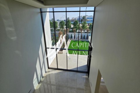 Kaupunkipientalo Saadiyat Island, Abu Dhabi, Arabiemiraatit 4 makuuhuonetta, 836 m2 № 604827 - kuva 2