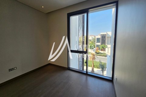 Kaupunkipientalo Saadiyat Island, Abu Dhabi, Arabiemiraatit 4 makuuhuonetta, 836 m2 № 604827 - kuva 11