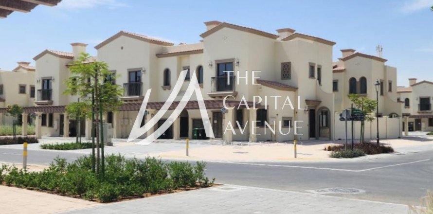 Shtëpi në qytet në Khalifa City, Abu Dhabi, Emiratet e Bashkuara Arabe 3 dhoma gjumi, 150 m2. № 604844