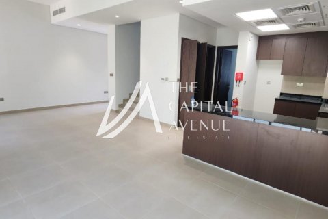 Townhouse in Khalifa City, Abu Dhabi, UAE 2 bedrooms, 124 sq.m. № 604846 - photo 18