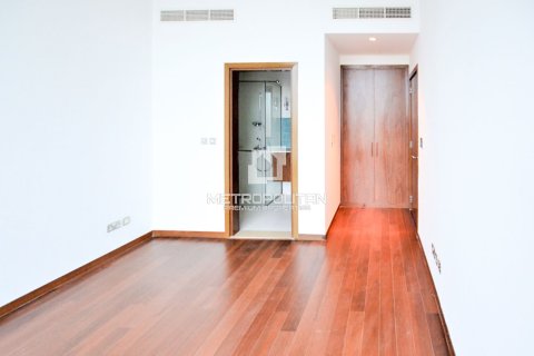 Apartment in Palm Jumeirah, Dubai, UAE 2 bedrooms, 159 sq.m. № 593016 - photo 11