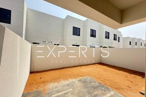 Townhouse de închiriat în Yas Island, Abu Dhabi, EAU 3 dormitoare, 168.7 mp.  №576917 - poză 7