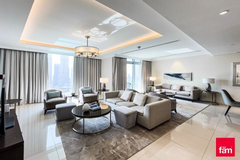 Apartment in Downtown Dubai (Downtown Burj Dubai), UAE 3 bedrooms, 206.1 sq.m. № 622179 - photo 1