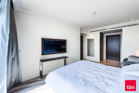 Apartment in Downtown Dubai (Downtown Burj Dubai), UAE 3 bedrooms, 206.1 sq.m. № 622179 - photo 12
