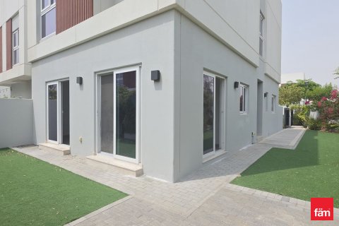 Řadový dům v Dubai, SAE 4 ložnice, 253.9 m² Č.: 624738 - fotografie 1