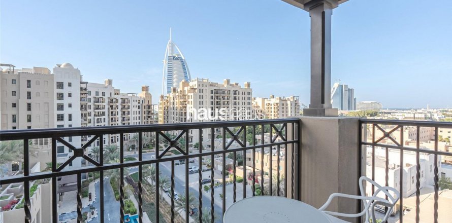 阿联酋 Dubai Umm Suqeim 公寓  2 卧, 137 平方米 , 编号 626560