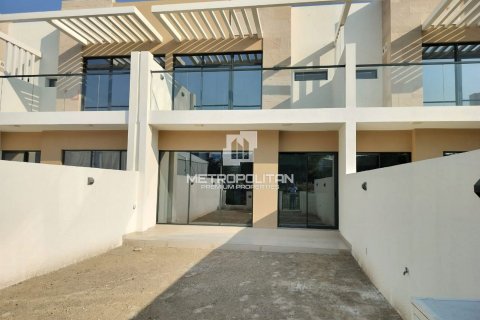 Shtëpi në qytet në DAMAC Hills (Akoya by DAMAC), Dubai, Emiratet e Bashkuara Arabe 3 dhoma gjumi, 163 m2. № 593290 - Foto 1